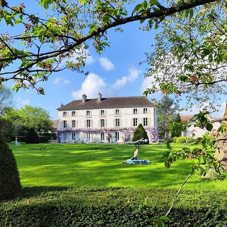 Chateau De Brinville Saint-Sauveur-sur-Ecole Екстериор снимка