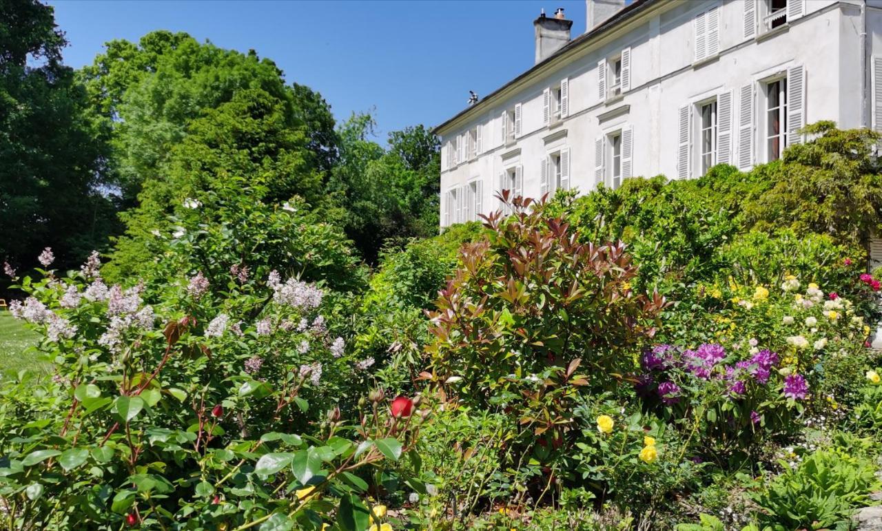 Chateau De Brinville Saint-Sauveur-sur-Ecole Екстериор снимка